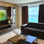 Skyline Seafront Penthouse * Gzira