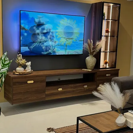 Skyline Seafront Penthouse דירה Gzira