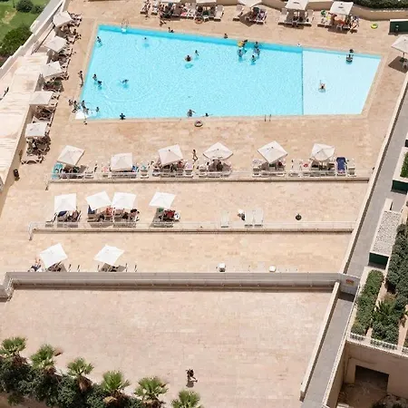 Skyline Seafront Penthouse * Gzira