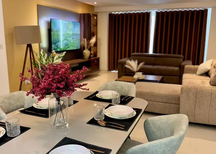 Skyline Seafront Penthouse Apartamento *